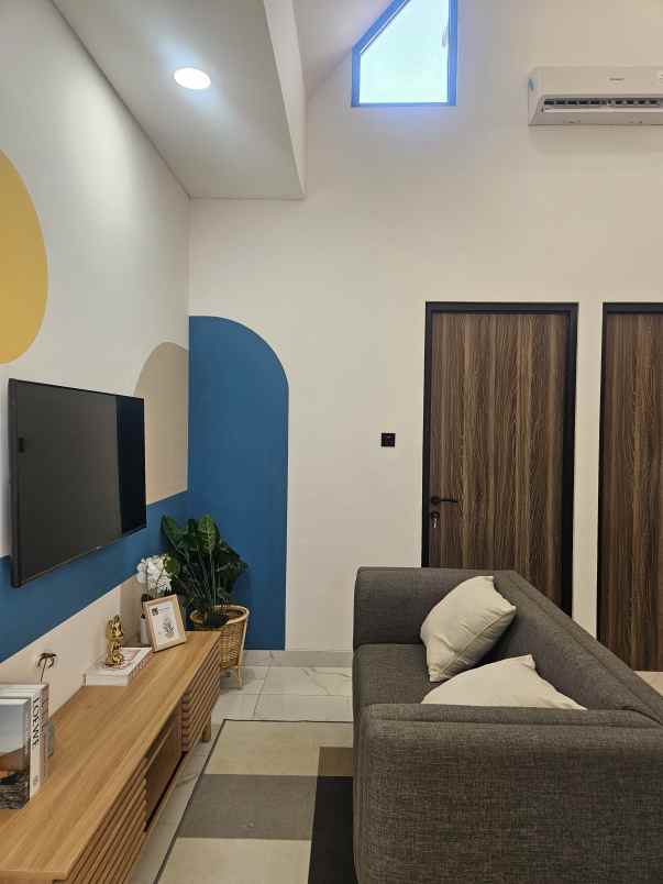 dijual rumah jalan raya pajeleran