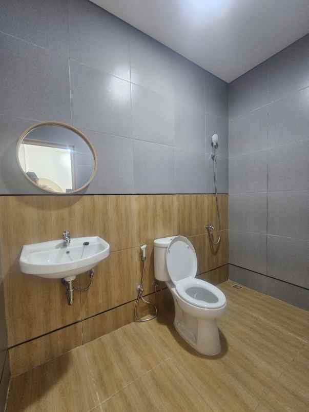 dijual rumah jalan raya pajeleran