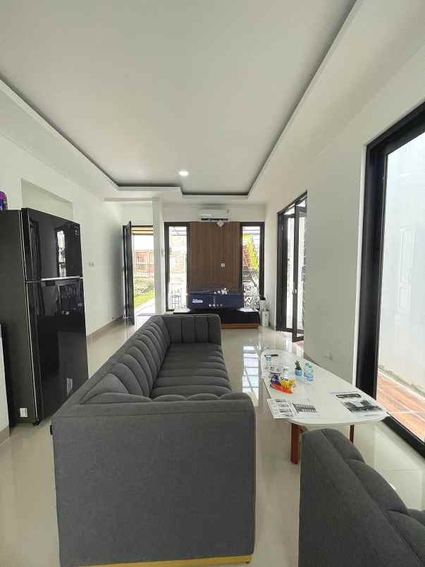 dijual rumah jalan raya pondok cabe