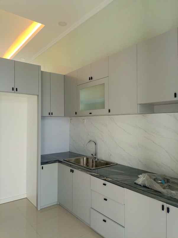 dijual rumah jalan raya veteran kampus