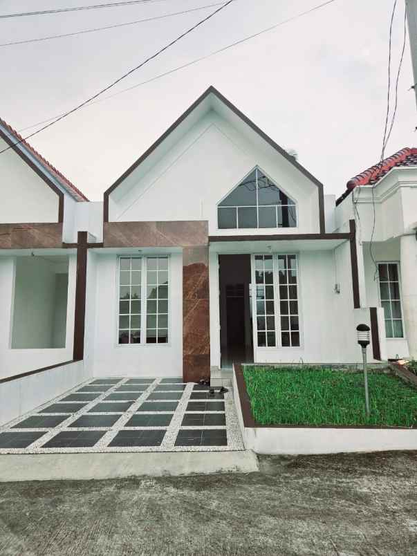 dijual rumah jalan sirojul munir pemda