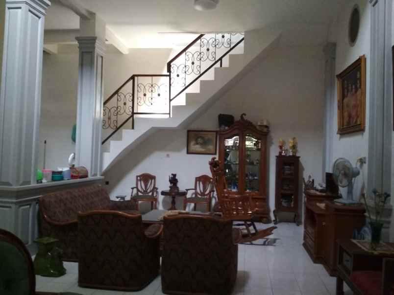 dijual rumah jatiwaringin