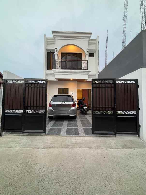 dijual rumah jatiwaringin bekasi