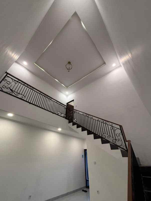 dijual rumah jatiwaringin bekasi