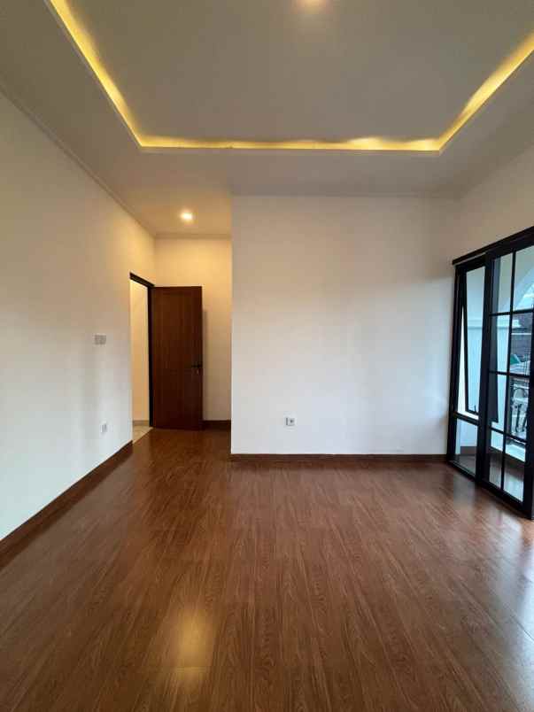 dijual rumah jatiwaringin bekasi