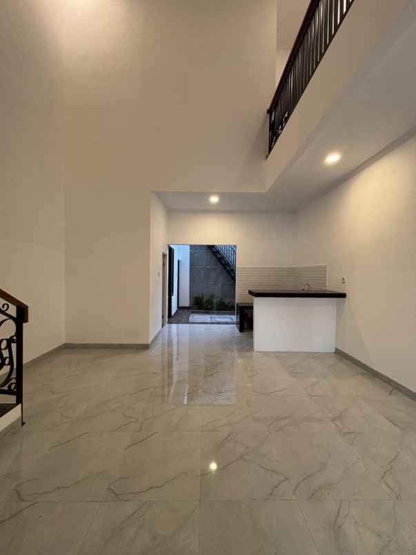 dijual rumah jatiwaringin bekasi