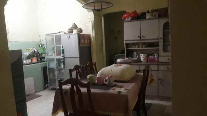 dijual rumah jl