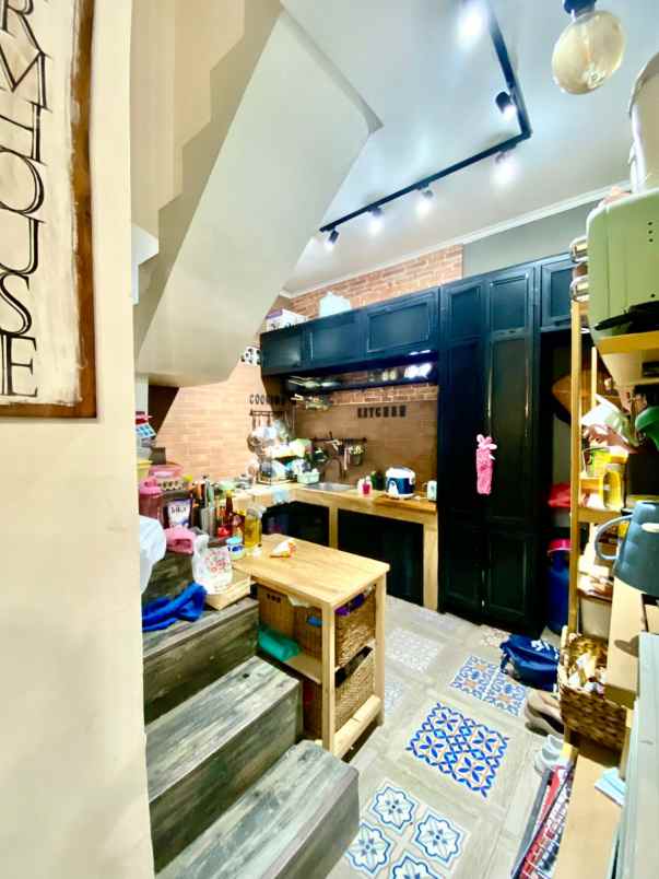 dijual rumah jl banjarsari antapani bandung