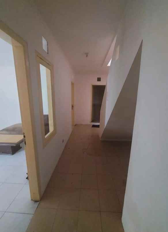 dijual rumah jl cipedes sukagalih