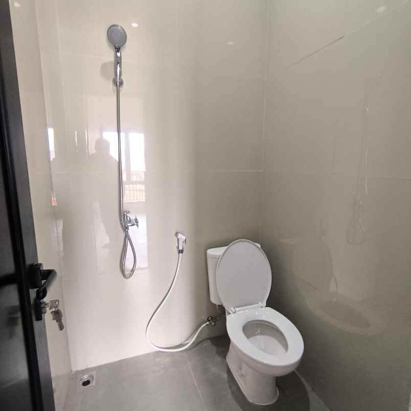 dijual rumah jl cipinang kebembem