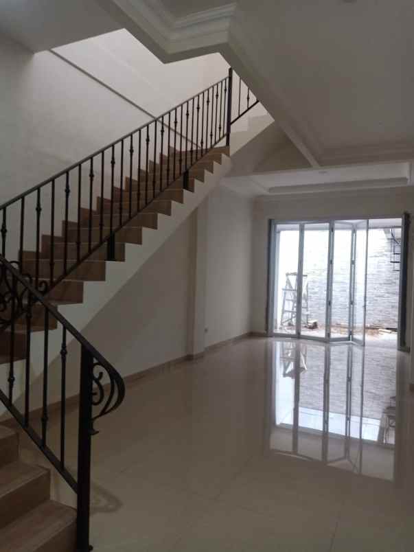 dijual rumah jl duren sawit raya duren