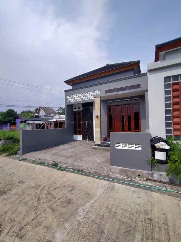 dijual rumah jl jogja wates km 10