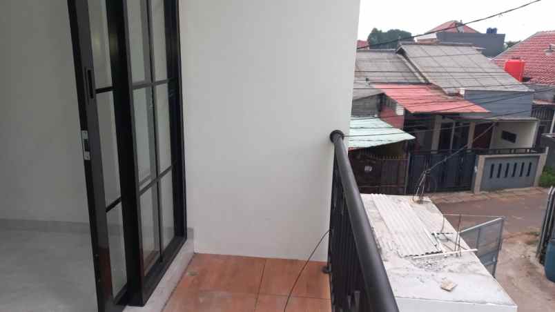 dijual rumah jl kalimulya cilodong