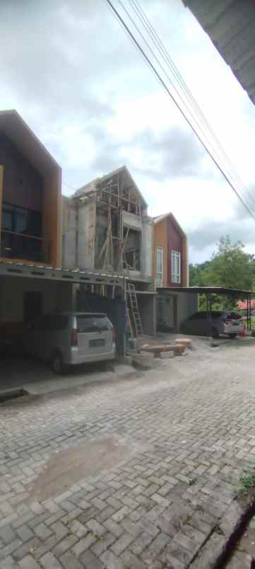 dijual rumah jl kol masturi cimahi