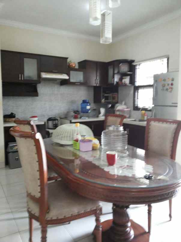 dijual rumah jl kolonel masturi