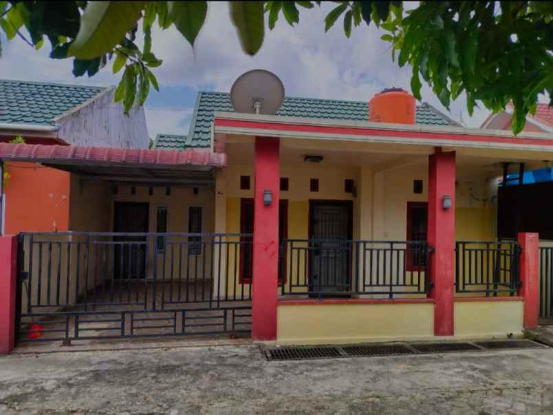 dijual rumah jl kuansing