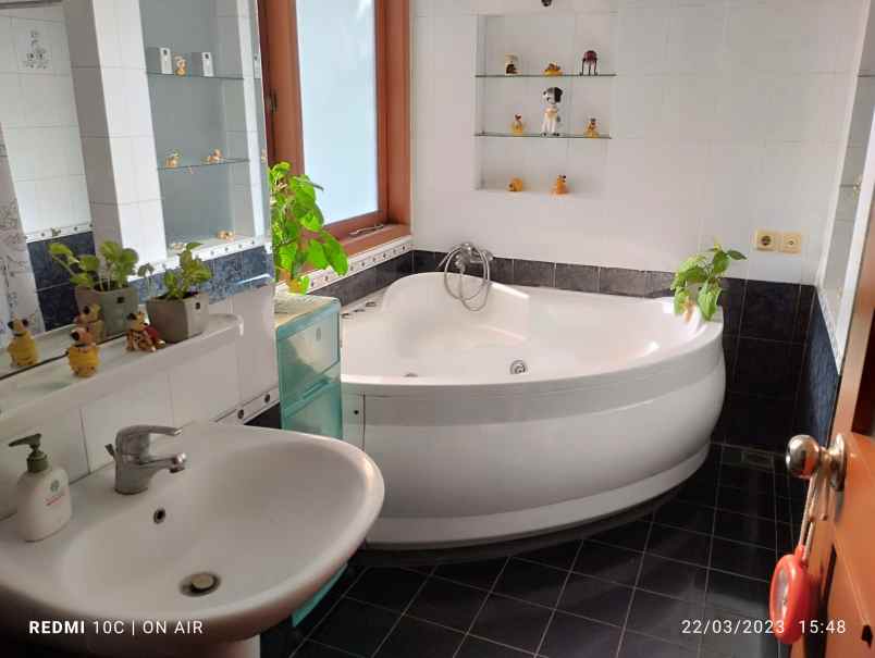 dijual rumah jl mampang prapatan