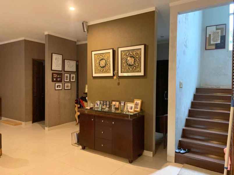 dijual rumah jl megapolitan cinere depok