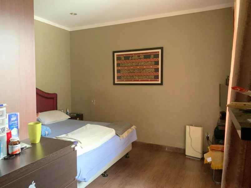 dijual rumah jl megapolitan cinere depok