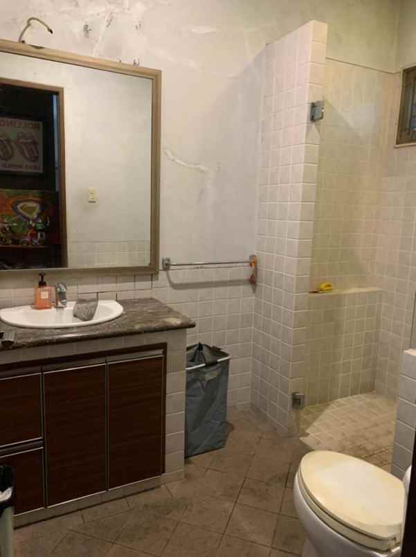 dijual rumah jl megapolitan cinere depok