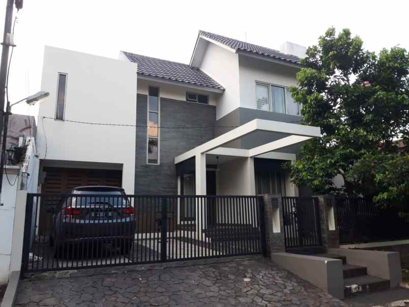dijual rumah jl megapolitan cinere depok