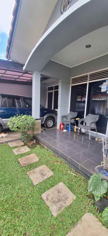 dijual rumah jl olahraga arcamanik