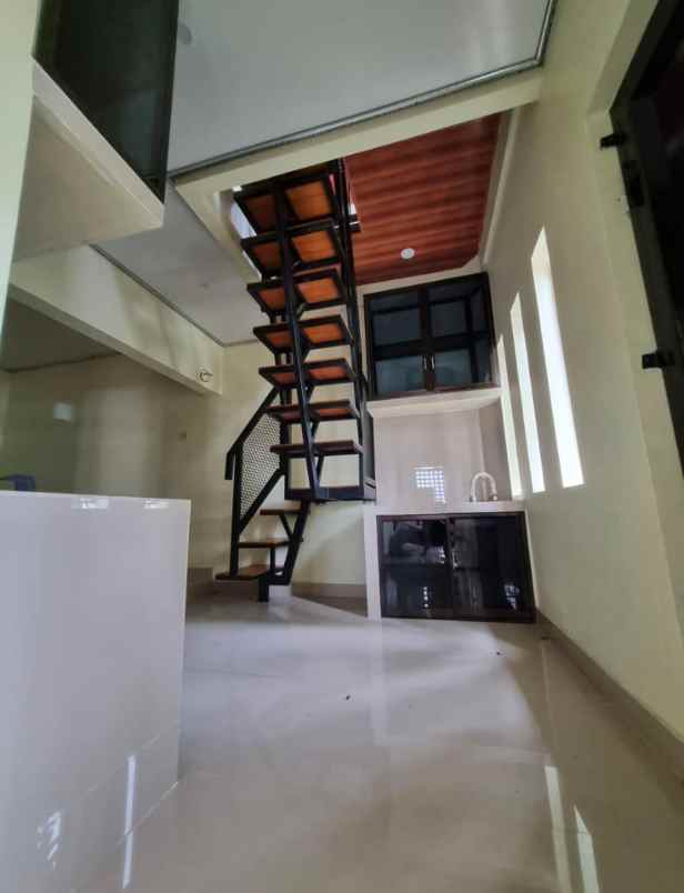 dijual rumah jl palagan