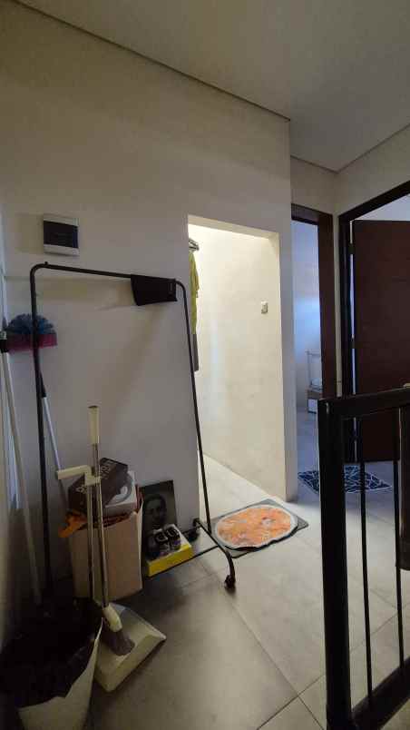 dijual rumah jl pamulang raya