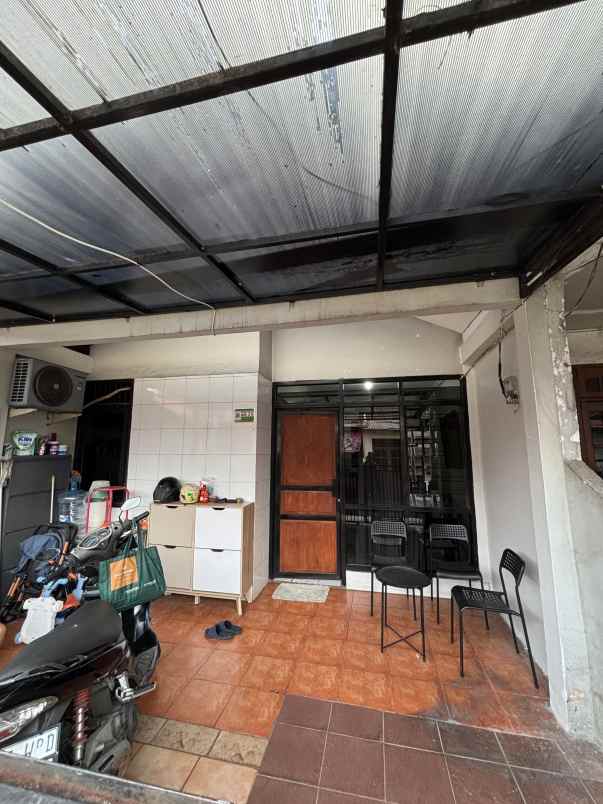 dijual rumah jl pamulang raya