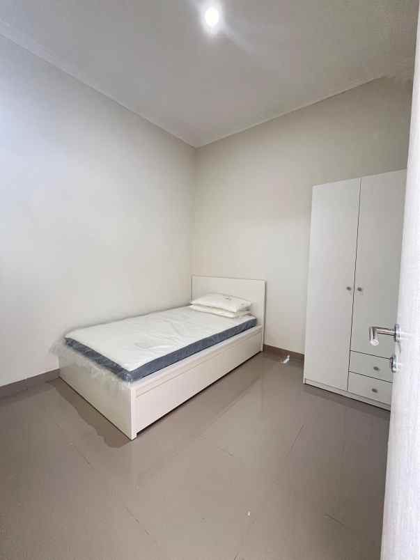 dijual rumah jl raya letjen suprapto