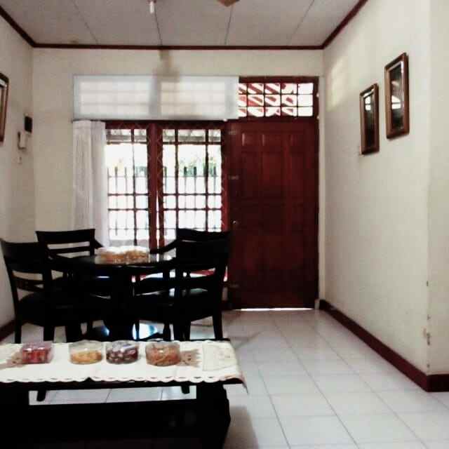 dijual rumah jl reni jaya utara 6 blok