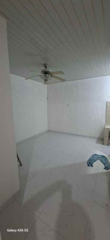 dijual rumah jl telaga mas