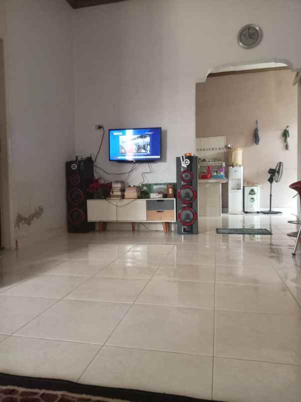 dijual rumah jl unggas