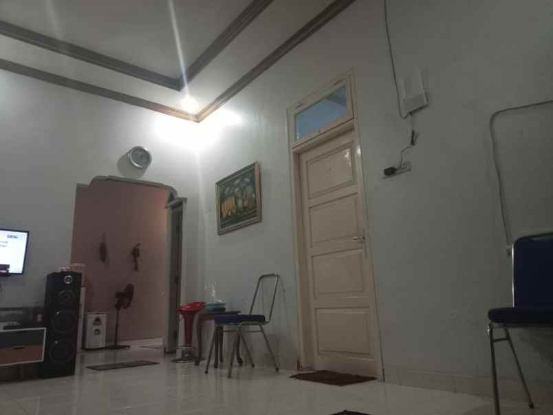 dijual rumah jl unggas