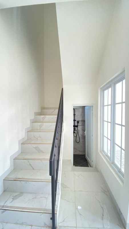 dijual rumah kalimulya belakang rs