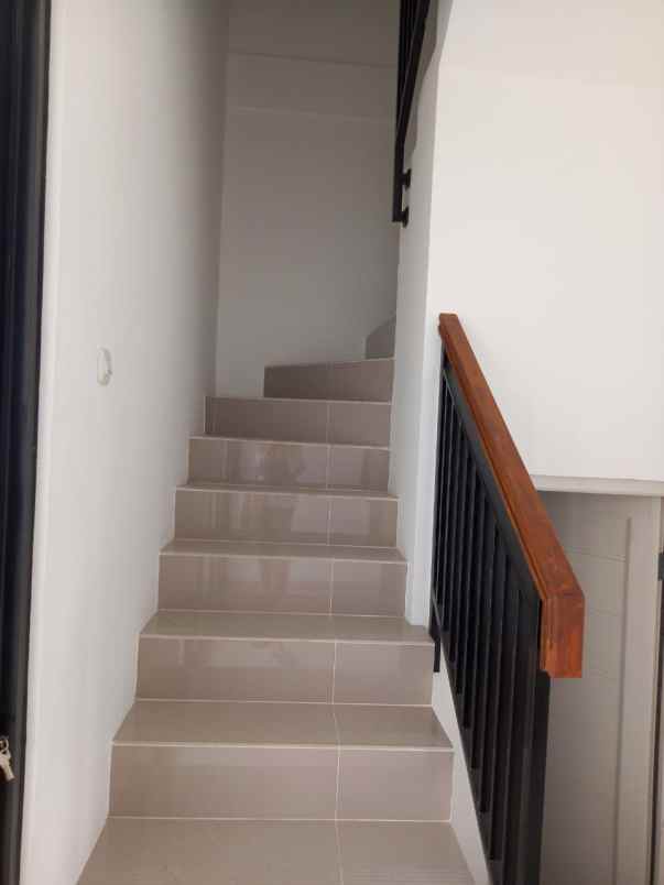 dijual rumah kalimulya cilodong depok