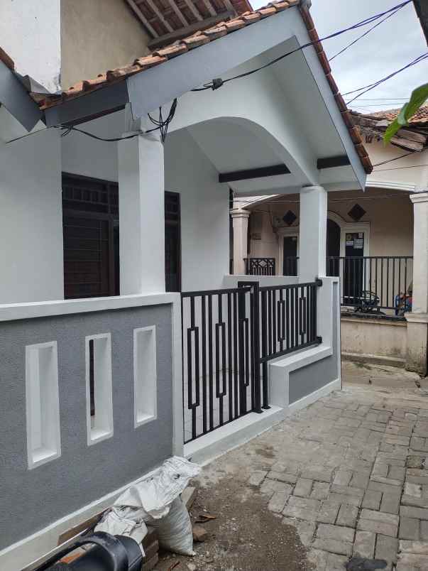dijual rumah kampung kelapa cikokol
