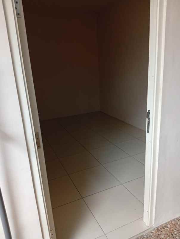 dijual rumah karang asem