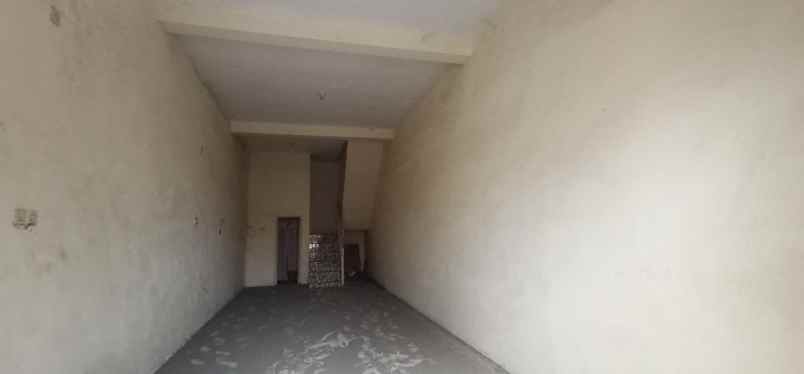 dijual rumah karang satria