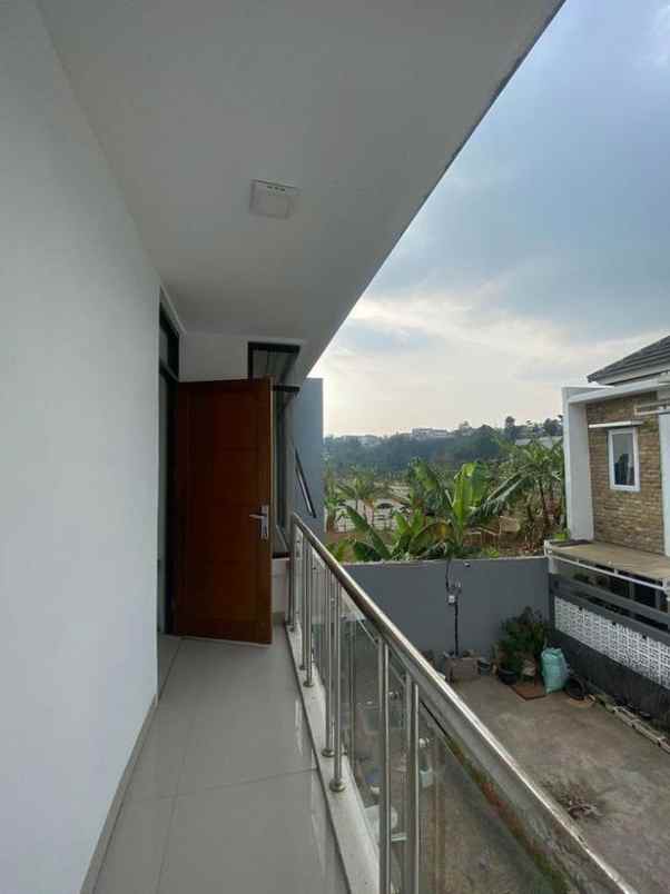 dijual rumah karyawangi sariwangi