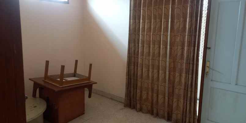 dijual rumah kembar timur