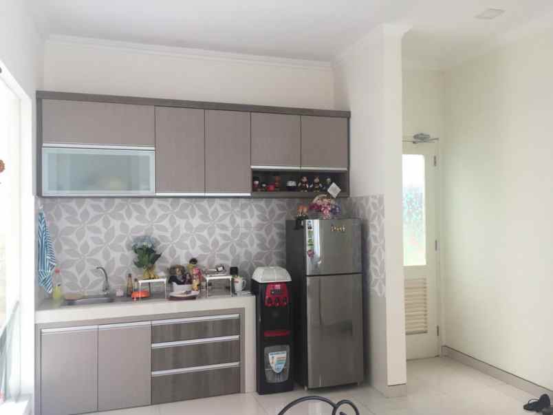 dijual rumah kendangsari