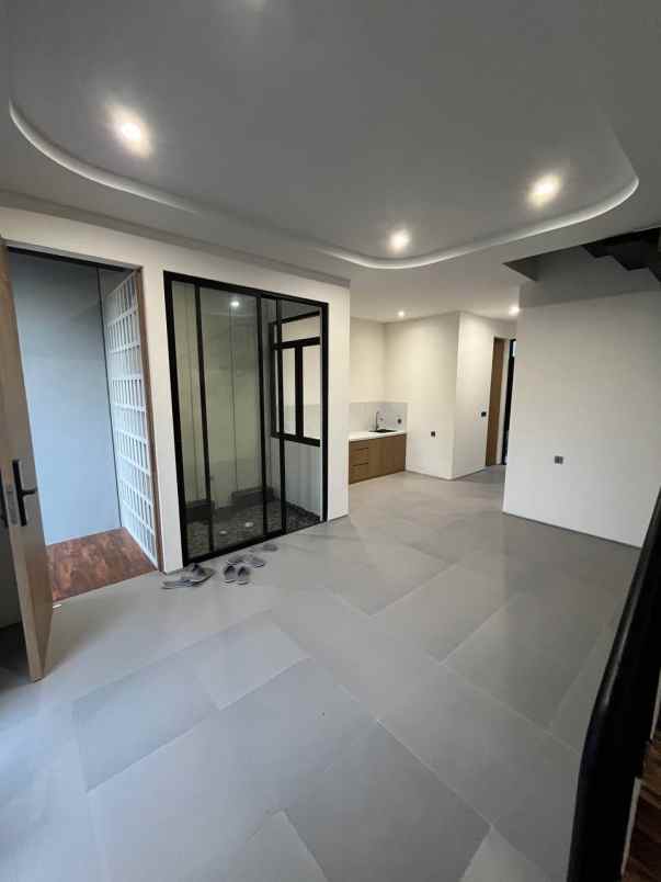 dijual rumah klampis