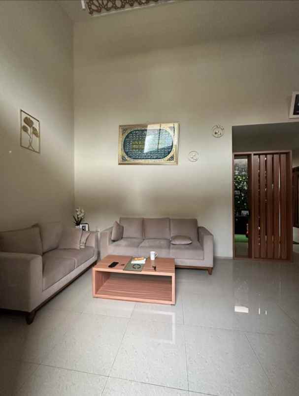 dijual rumah komp permata cimahi