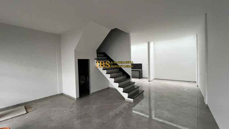 dijual rumah komplek aston villa jalan