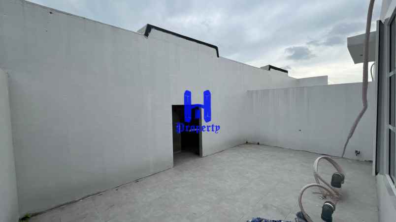 dijual rumah komplek aston villa jalan