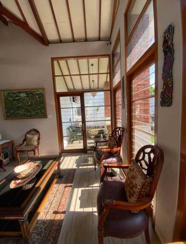 dijual rumah komplek dalem wangi dago