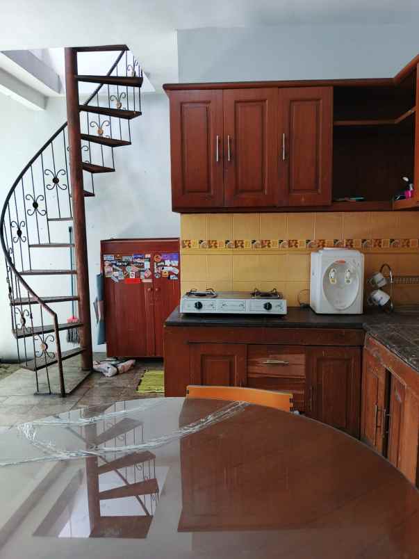 dijual rumah komplek elit setra dago