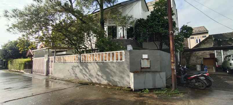 dijual rumah komplek gbi blok a2 no 18