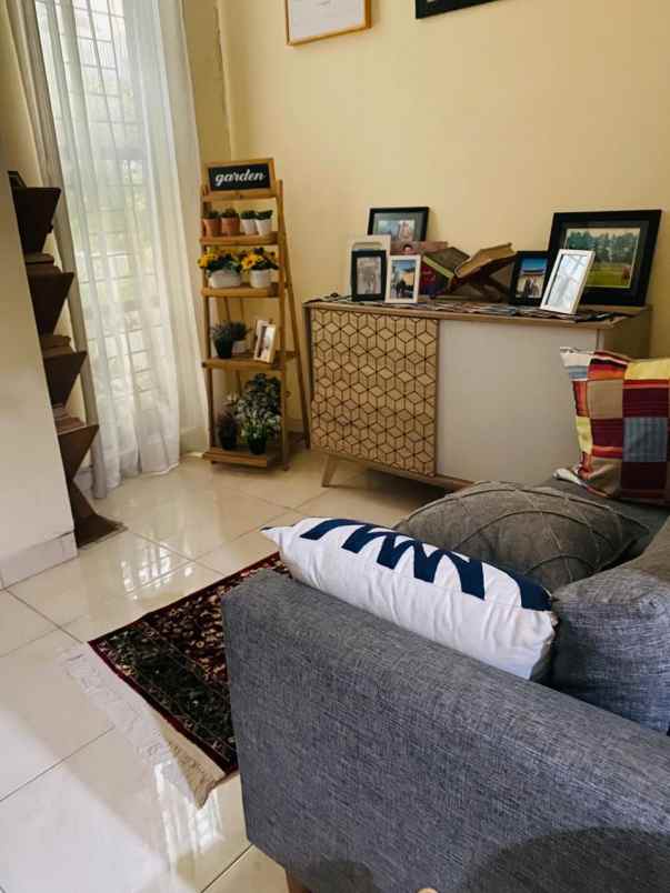 dijual rumah komplek jatibening 1
